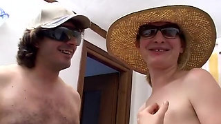 Italian private couple fucks and gets filmed