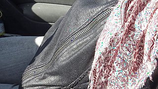 Turkish muslim woman gives perverted american man a handjob in his car