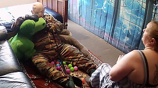 Stepmommy Looks After Leo