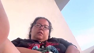 WildEnglishBBW rubbing my cilt fingeirng my pussy & ass on my balcony