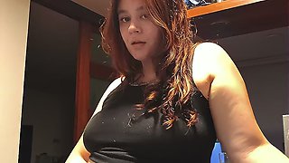 Nicole Passat Has Gained Weight and Shows Your Her Meaty Pussy and Thick Body