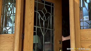My Friend's Blindfolded Mom With Jewels Jade, Ryan Ryder - Brazzers
