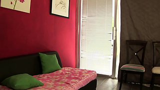 Pretty Thai Hottie Offers Tight Pussy For Cash