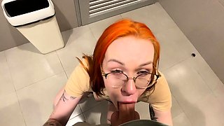 I Pick Up a Hottie and Dick Her Down in a Public Toilet