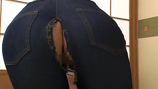 Big Butt Japanese Babe Emiri Momota Gets Pants Ripped - Outdoor Creampie Sex!