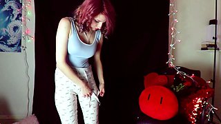Amateur redhead fully nude on bed and masturbating