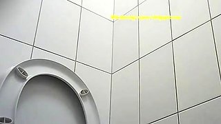 HIDDEN CAMERA IN WOMEN'S TOILET - VIDEO