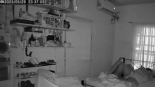 Real cam amateur couple having homemade sex in the room