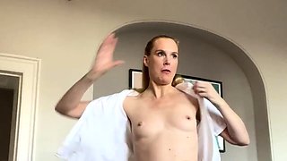 Blonde emo amateur solo masturbation