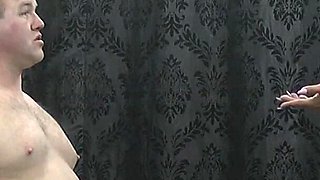 Mistress Nomi Slap the Slave's Face!