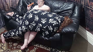 Domina Satana & Josephine, Foot Worship, Otk Spanking