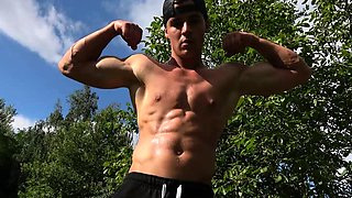 Kent Mills shows off his sexy muscular body and jerks off