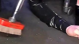 Service Gimps Put to Work