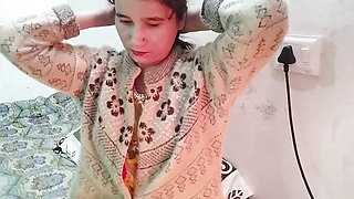 Teen age college girl ko paise dekar jabar dasti pela