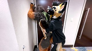 Sexy amateur blonde fingers and toys her wet pussy