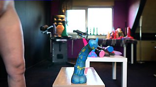 Close up amateur beauty uses her toy to masturbates