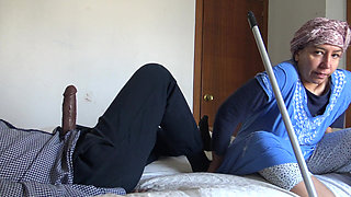 This Muslim Woman Is Shocked!!! I Take Out My Big Black Cock for My Turkish Maid.