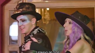 Halloween porn movie with a bewitching blonde granny
