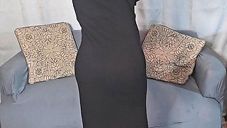 Olied Striptease Lots of Layers Mia Niqab