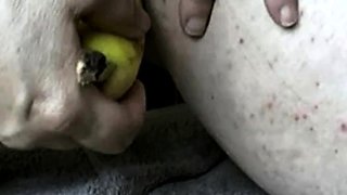 Arab BBW Plays with Banana on Webcam