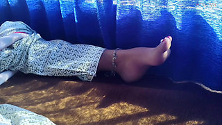 Chalti Bus Me Ladki Ne Kapde Khol Diye