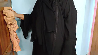 Egyptian Sexy Big Ass Arab Muslim Woman Fucks Boss While Cleaning Office Room