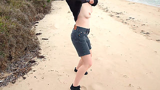Exhibitionist Wife Flashing Strangers At The Beach