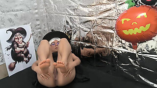 My Halloween is about to get even better!! I'm horny and waiting for my boyfriend to get up to some mischief.