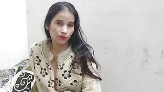Desi aunty ko nanga karke bathroom me pela