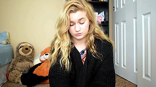 Blonde tight pussy babe solo toy fun in glamour masturbation