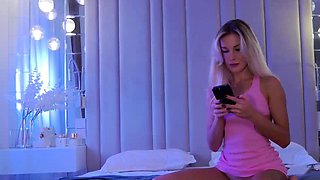 Blonde teen Sierras first erotic masturbation video