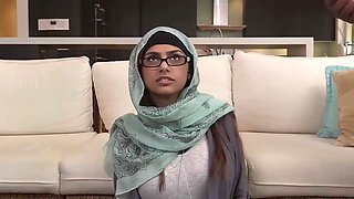 MIA KHALIFA - Hilarious & Rare BTS Footage Featuring Arab Superstar