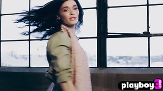 Petite big titties mommy posing in lingerie