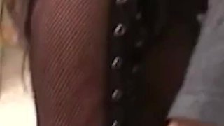 Courtney Cummz Loves When Cum Drips From Her Ass After Taking Two Dudes at Once