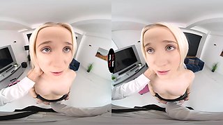 Nikki Hill VR Porn: Goodbye Fuck - VirtualTaboo