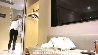 Xiaobao Flower HuntingChinese live broadcast High-priced online appointment with top student girls part-time jobs in pure and beautiful girl next door, with pink and slim tongue kissing constantly, close-up flirting and panting - 1: Big Tits, Blowjob  Amateur Porn