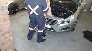 I M Mechanic That Service Cars and Women