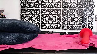 Masturbating blonde plays with her toy and cant get enough