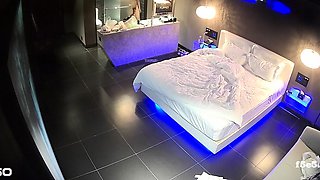 Horny fat arab housewife fingered on amateur hidden cam