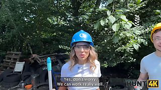 Hunt4k. luxurious handywoman fanta sie was tempted by a rich hunter and screwed in his backyard