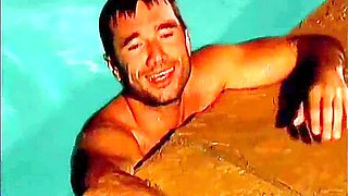 Pokes Marco - Mike Grant