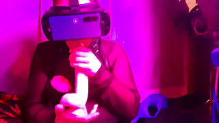 This Is My First Time Giving a Blowjob in the World of Virtual Reality