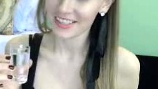 Amateur Webcam Babes Going Solo