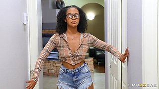 Asteria Diamond and SlimThick Vic shower lesbian sex