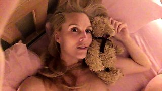 Blonde emo amateur solo masturbation
