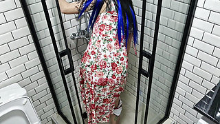 Pissing. Toilet slave. Dominatrix pisses in the mouth and on the body of her slave. Toilet fetish