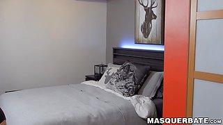 Zack Lemec breeds his pillow and gives his cock intense stroking