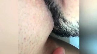 Fumando marihuana y sexo al aire libre con una tetona latina
