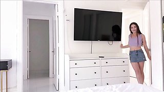 Gentle Alex Adams and Juniper Ren - babe video - Family Therapy XXX