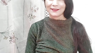 Aunty ka big boobs daba kar pel diya